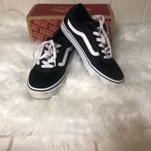 Boys classic black and white Vans